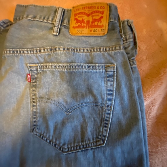 COPY - Mens Levi’s 569 Jeans sz40/32.  Like new light finish. - Picture 2 of 3